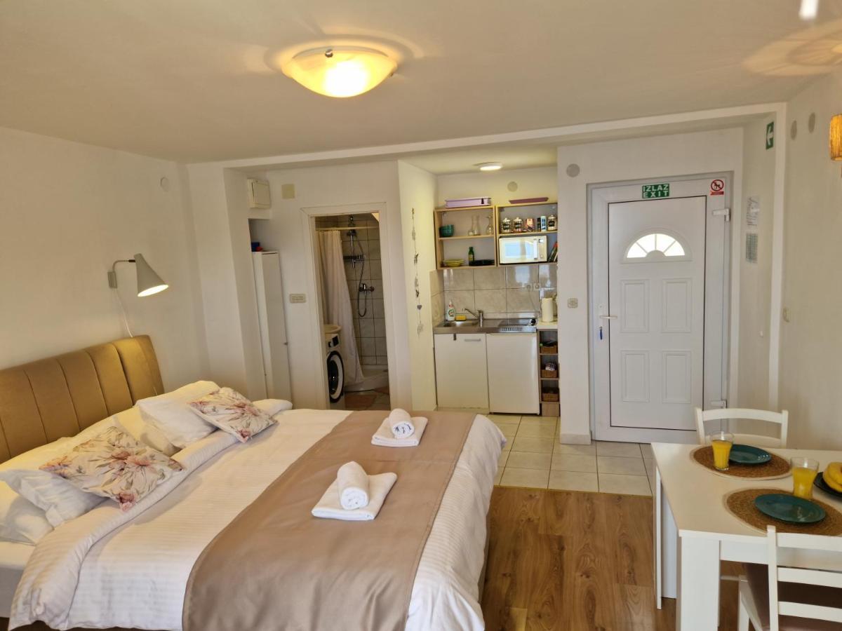 Apartmani Luan Vis Kültér fotó