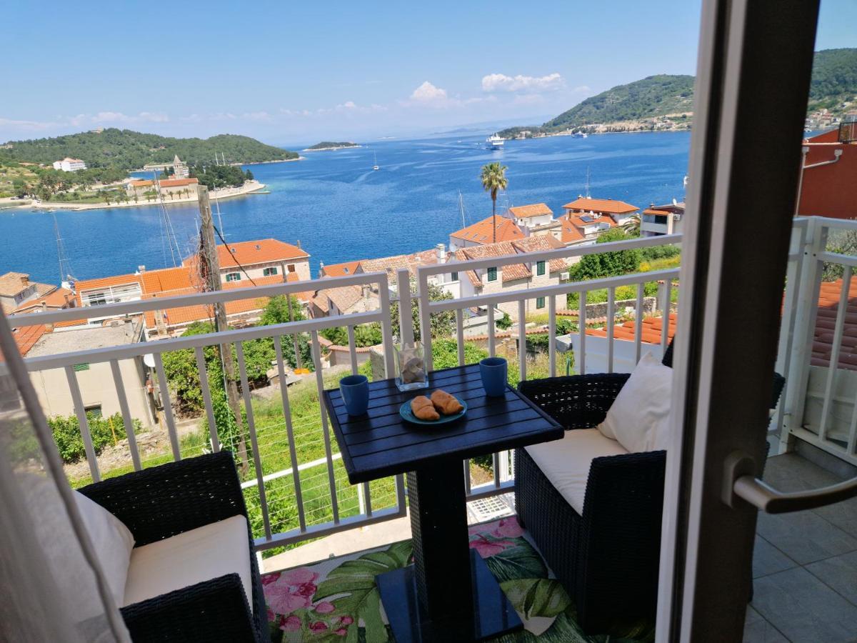 Apartmani Luan Vis Kültér fotó