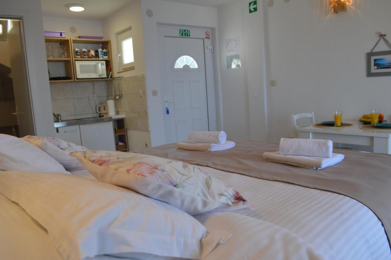 Apartmani Luan Vis Kültér fotó