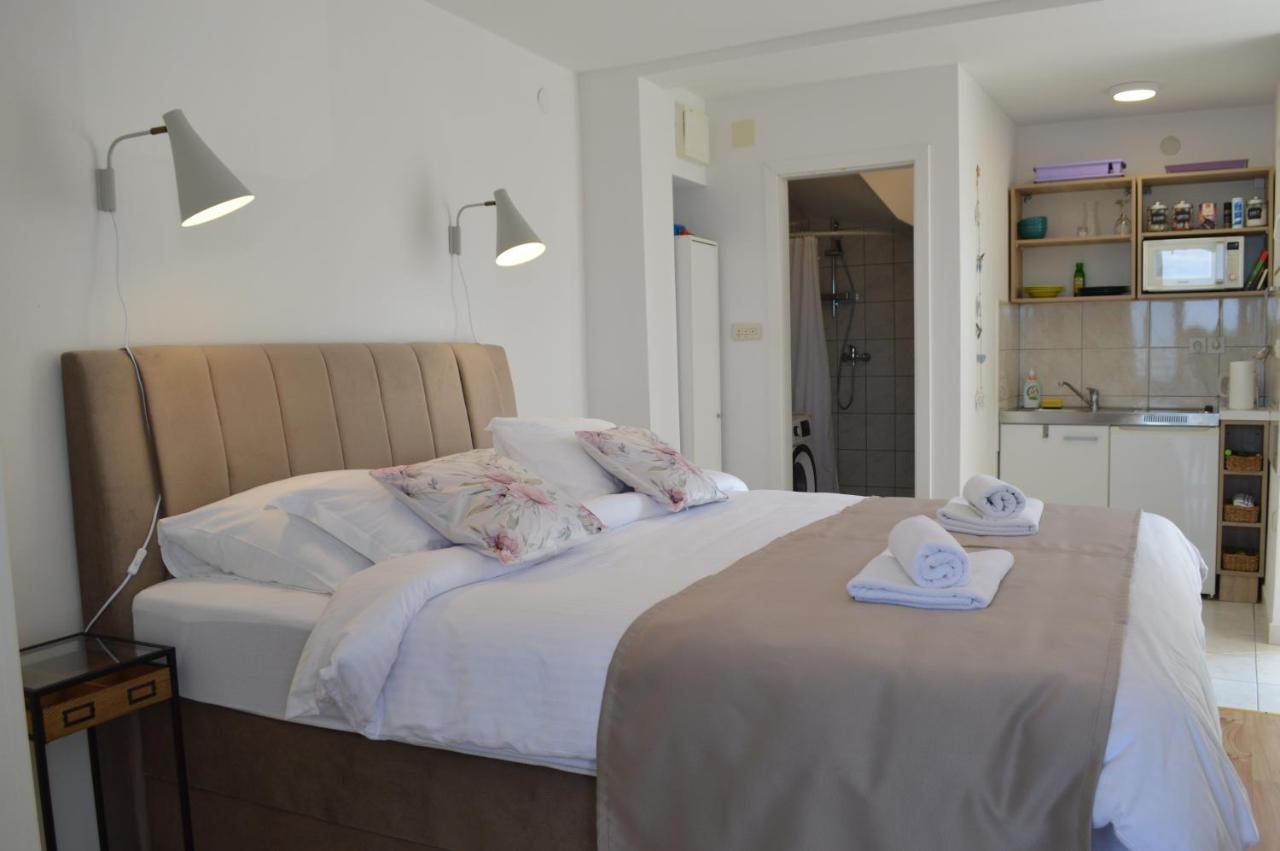 Apartmani Luan Vis Kültér fotó