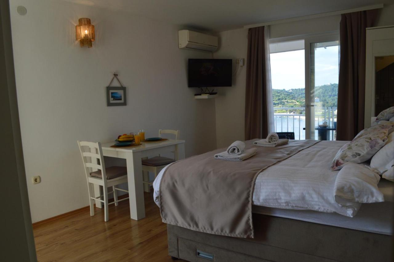 Apartmani Luan Vis Kültér fotó