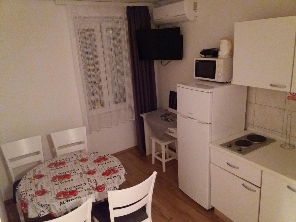 Apartmani Luan Vis Kültér fotó